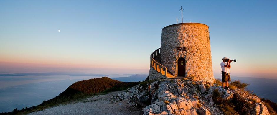 Adriatic 3 *